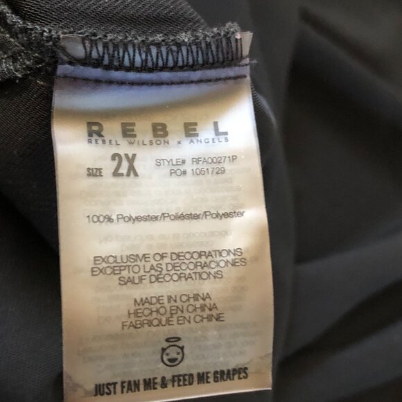 Rebel Wilson Top - Picture 4 of 7